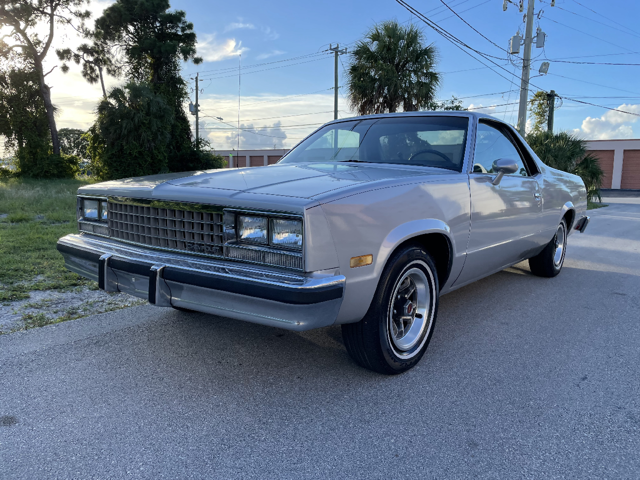 Chevrolet El Camino 2dr Pickup SS 1985